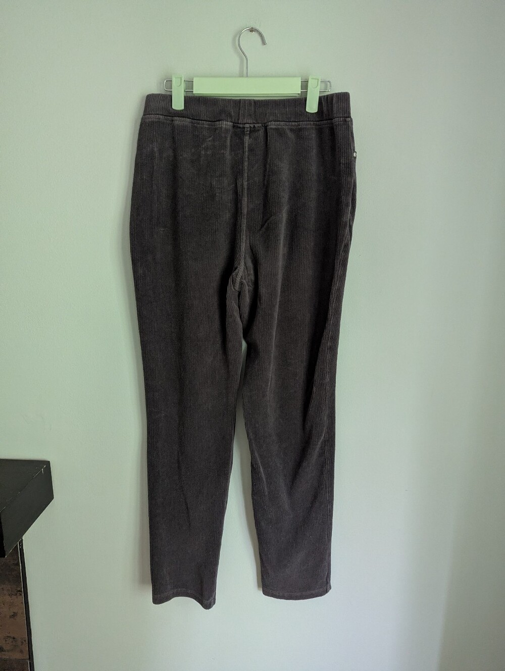 Quacker Factory Gray Corduroy Knit Pull On Tapered Pants Womens Small High Rise - Picture 5 of 12